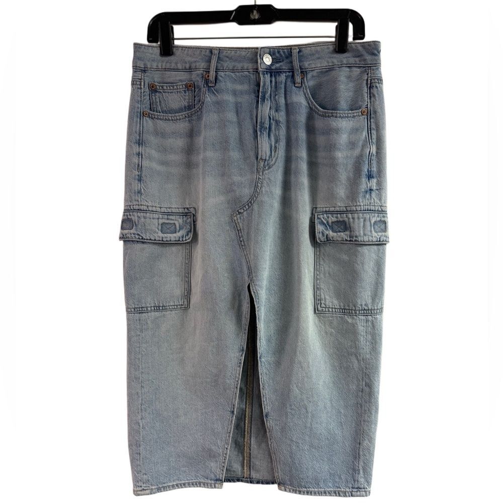 NWT American Eagle Outfitters Denim High Rise Midi Cargo Skirt Size 6
